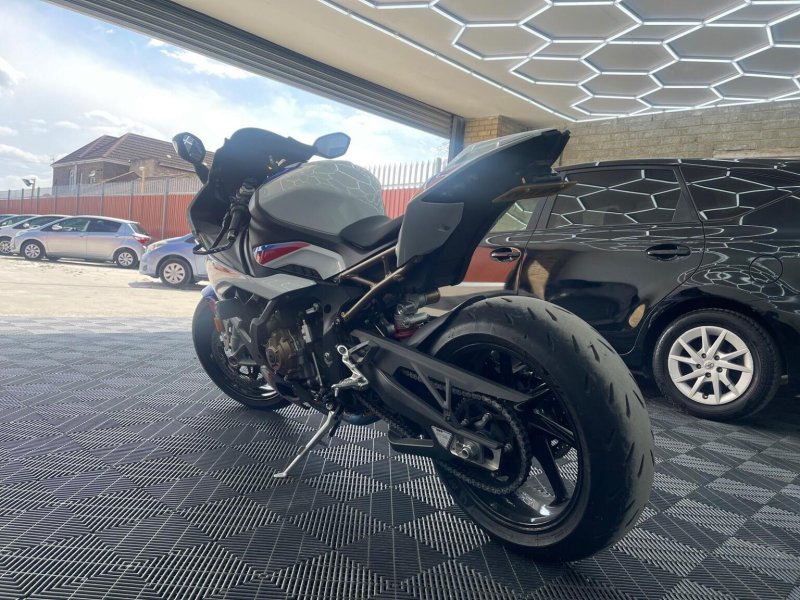 BMW S1000RR